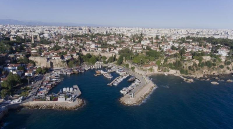 Kaleiçi hikayelerini anlatıyor