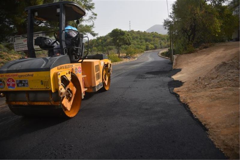 DİMÇAYI YOLU SICAK ASFALTLA KONFORLU HALE GELİYOR
