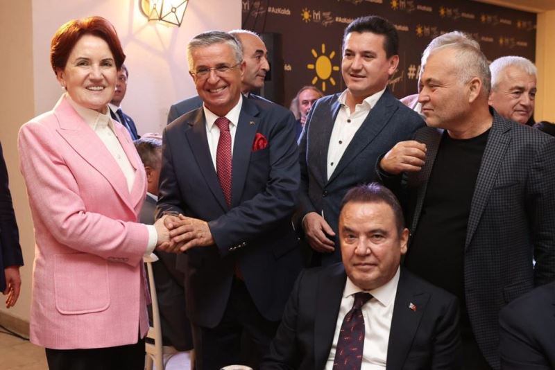 Başkan Topaloğlu İYİ Parti Genel Başkanı Akşener ile bir araya geldi