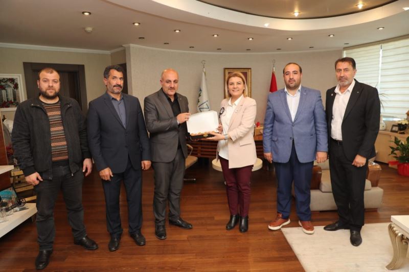 BAŞKAN HÜRRİYET, AŞKALELİLERİ AĞIRLADI