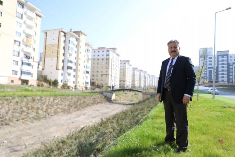 YAPILAN YENİ ÇALIŞMALARLA ESNAF TOKİNİN ÇEHRESİ DEĞİŞTİ