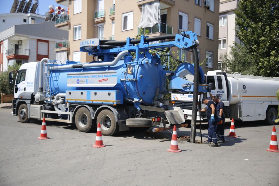 ASAT EKİPLERİ KANALİZASYON SORUNLARINI ÇÖZÜYOR