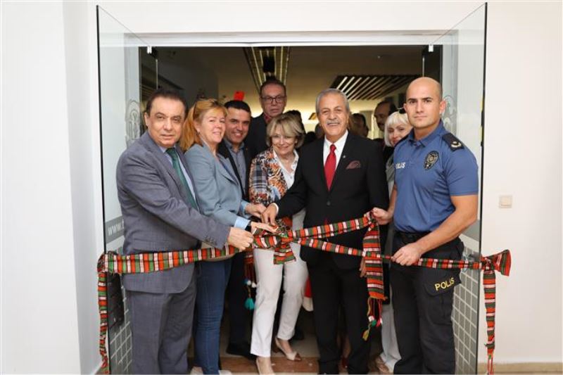 ULUSLARARASI ALANYA SANAT SERGİSİ-ART OF ALANYA KÜLTÜR MERKEZİNDE ZİYARETE AÇILDI