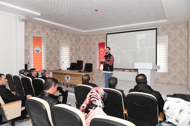BELEDİYE PERSONELLERİNE ‘NARKO REHBER’ SEMİNERİ