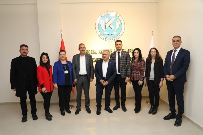 Büyükşehir Belediye Başkanımız Sn. Dr. Memduh Büyükkılıç çeşitli ziyaretler ve incelemelerde bulunmak üzere ilçemize geldi. Başkan Büyükkılıç, Belediye Başkanımız Av. Mustafa İlmek ile birlikte