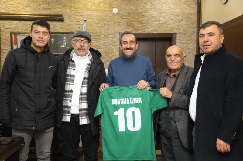 İncesu Belediye Gençlik Spor Yönetimi ve yeni forma sponsorumuz İş Adamı Mehmet Kimsesiz Belediye Başkanımız Av. Mustafa İlmek