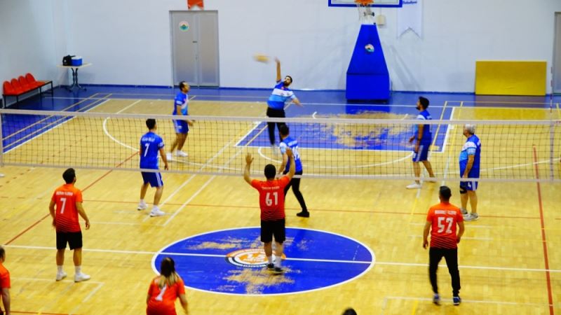 BİRİMLER ARASI VOLEYBOL TURNUVASI BAŞLADI
