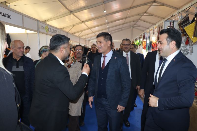 İZMİT BELEDİYESİ, KARS-ARDAHAN-IĞDIR KÜLTÜR VE YÖRESEL ÜRÜNLER FESTİVALİ’NE KATILDI