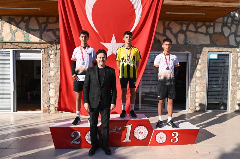 Atatürk Kır Koşusu düzenlendi.