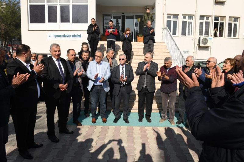 ANTAKYA BELEDİYESİNDE DAVULLU ZURNALI TOPLU İŞ SÖZLEŞMESİ KUTLAMASI