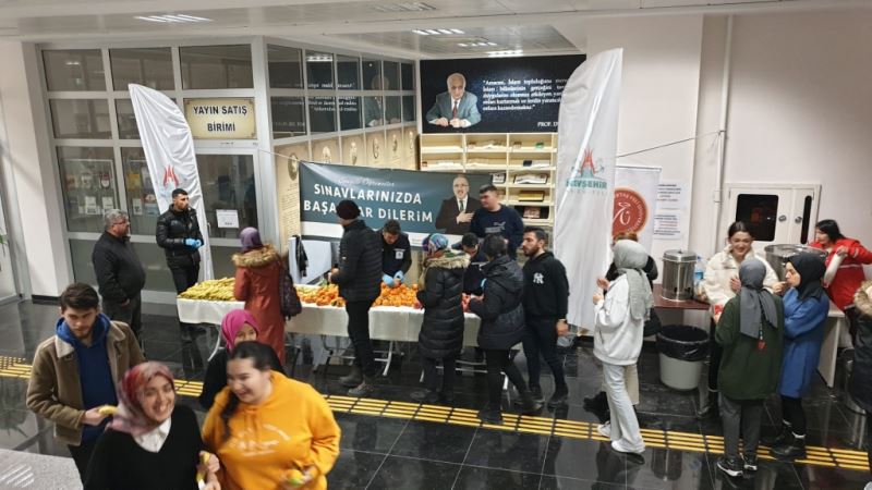 Genç Dostu Nevşehir Belediyesi Final Haftasında Öğrencileri Yalnız Bırakmadı