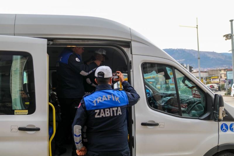 HBB ZABITA EKİPLERİNDEN TOPLU TAŞIMA ARAÇLARINA SIKI DENETİM
