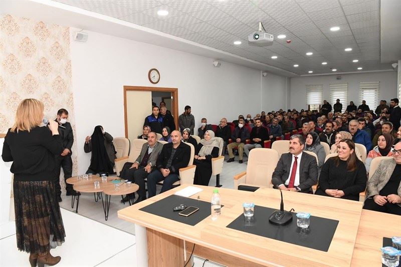 ✅ BELEDİYE PERSONELLERİNE KİŞİSEL VE KURUMSAL GELİŞİM SEMİNERİ VERİLDİ