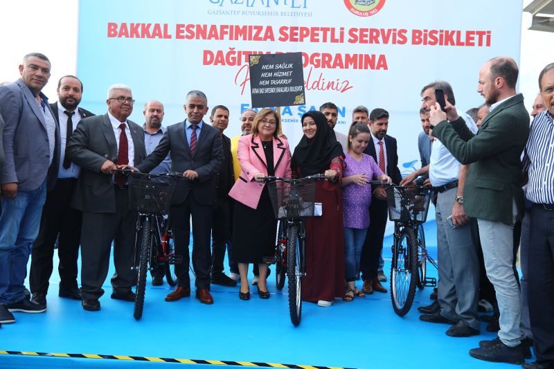BÜYÜKŞEHİR’DEN YÜRÜTTÜĞÜ PROJELERLE BİNLERCE KİŞİYE DESTEK