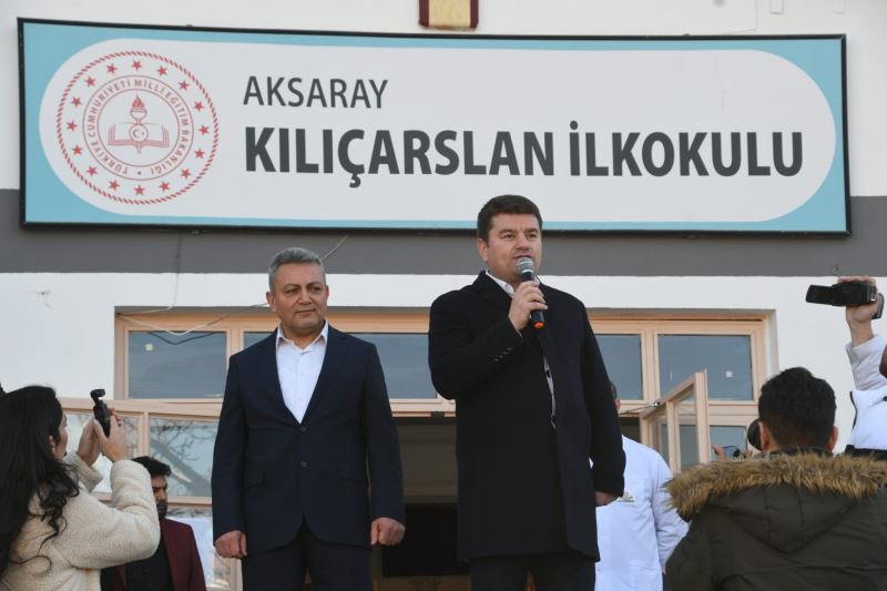 BELEDİYE BAŞKANI DR. EVREN DİNÇER KARNE GÜNÜNDE ÖĞRENCİLERİ YALNIZ BIRAKMADI