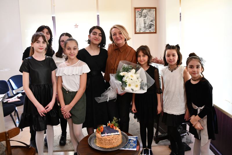 YENİ YIL KONSERİ BEĞENİ TOPLADI