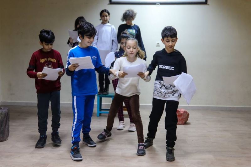 ÇOCUKLAR SÖMESTR TATİLİNDE SANATLA İÇ İÇE