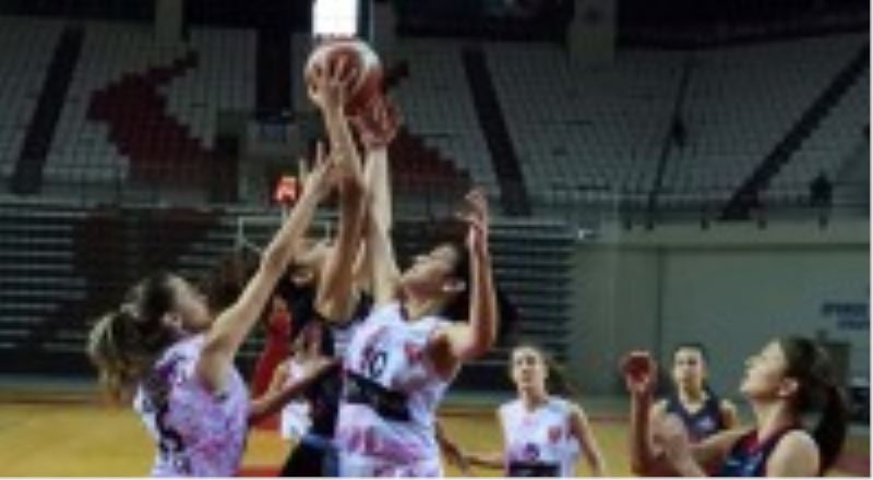 Kepez’in basketbolcu kızları yine şampiyon
