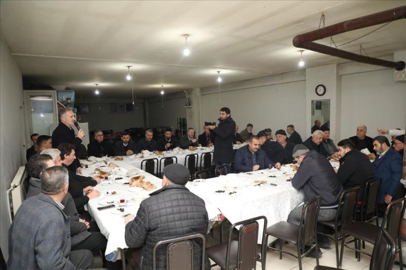 Akhisar’a Spor Salonu Ve Meydan Müjdesi