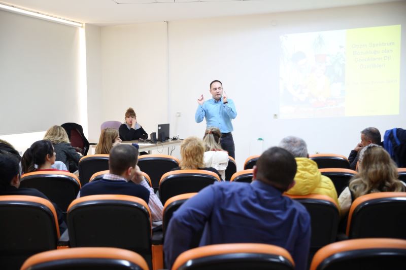 AYDIN BÜYÜKŞEHİR BELEDİYESİ’NDEN AİLELERE OTİZM EĞİTİMİ