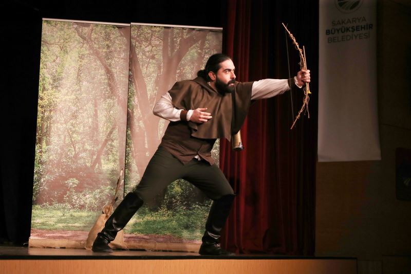 Çocuklar AKM’de ‘Robin Hood’ ile doyasıya eğlendi