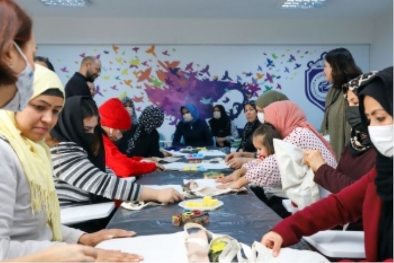 TARIM İŞÇİSİ KADINLARA YÖNELİK  EĞİTİMLER DEVAM EDİYOR