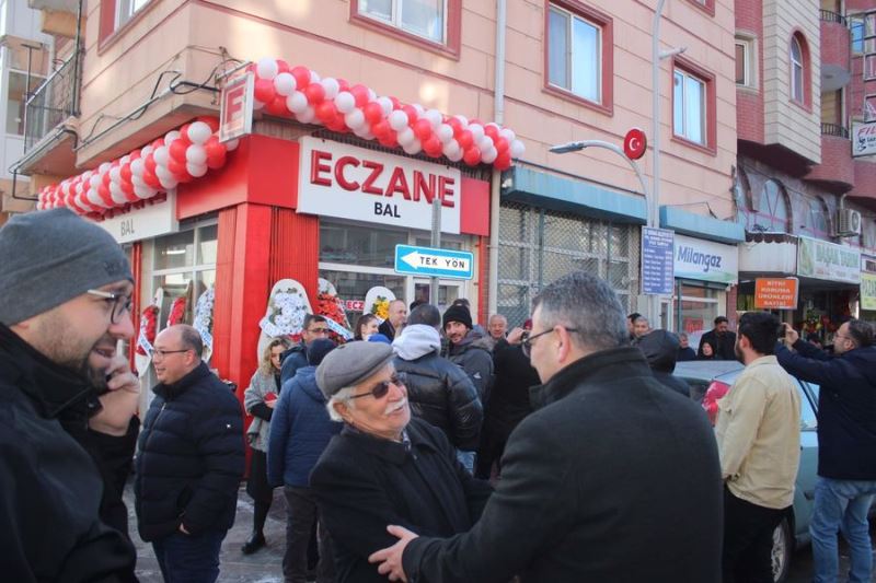 Belediye Başkanımız Serkan Koyuncu Bal Eczanesinin Açılış Törenine Katıldı