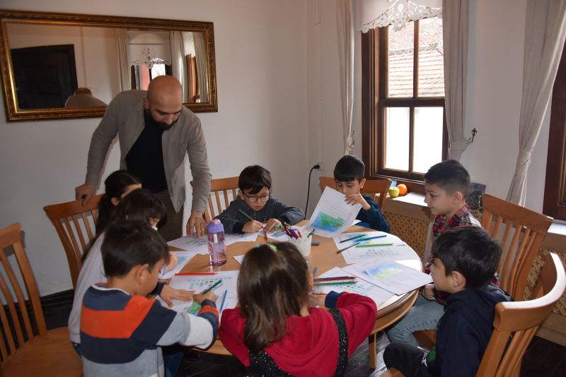 SANATEVİ’NDE ROBOTİK KODLAMA ATÖLYESİ YAPILDI