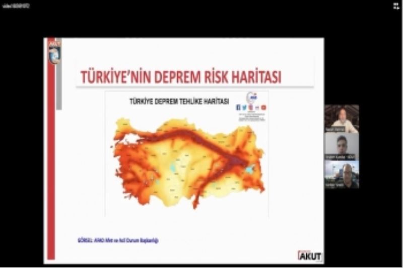BİLİM DENEY MERKEZİ NASUH MAHRUKİ İLE ÖĞRETMENLERİ BULUŞTURDU