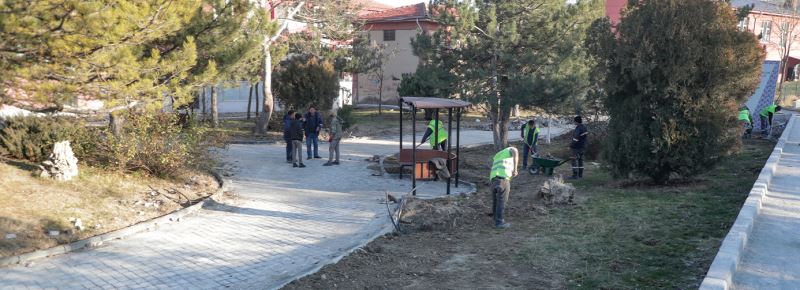 İSMAİL HAKKI UZUNÇARŞILI PARKI’NDA YOĞUN MESAİ