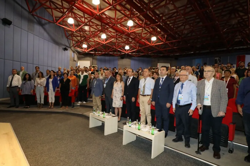 1. ULUSAL YAŞLILIKTA EGZERSİZ VE SPOR SEMPOZYUMU BAŞLADI