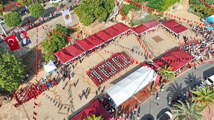 CUMHURİYET 100 YAŞINDA 29 EKİM KUTLAMALARI COŞKUYLA SÜRÜYOR