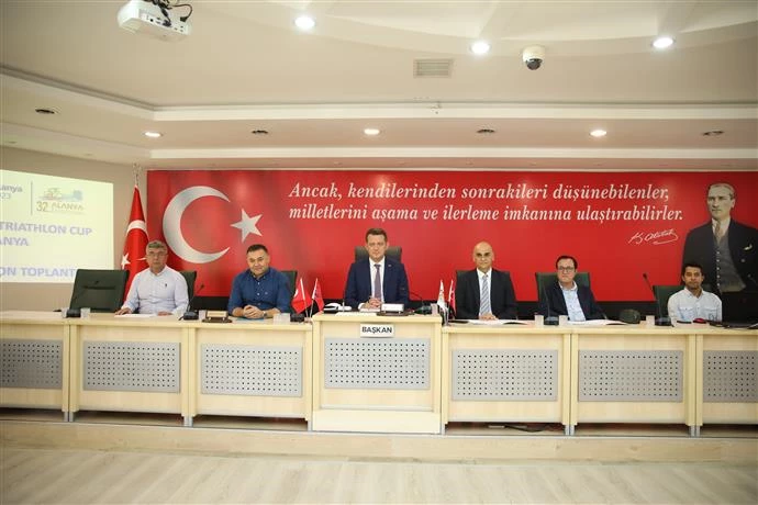 29 EKİM CUMHURİYET BAYRAMI VE 32. ALANYA TRİATLONU İÇİN HAZIRLIKLAR BAŞLADI