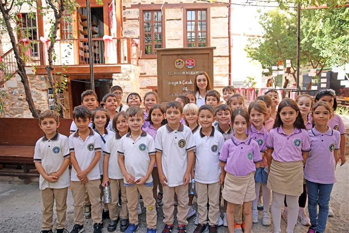 ALANYA BELEDİYESİ EBEVEYN & ÇOCUK ATÖLYESİ VE ÇOCUK KÜTÜPHANESİ YOĞUN İLGİ GÖRÜYOR