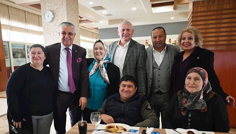 Başkan Topaloğlu, engelli bireylerle bir araya geldi