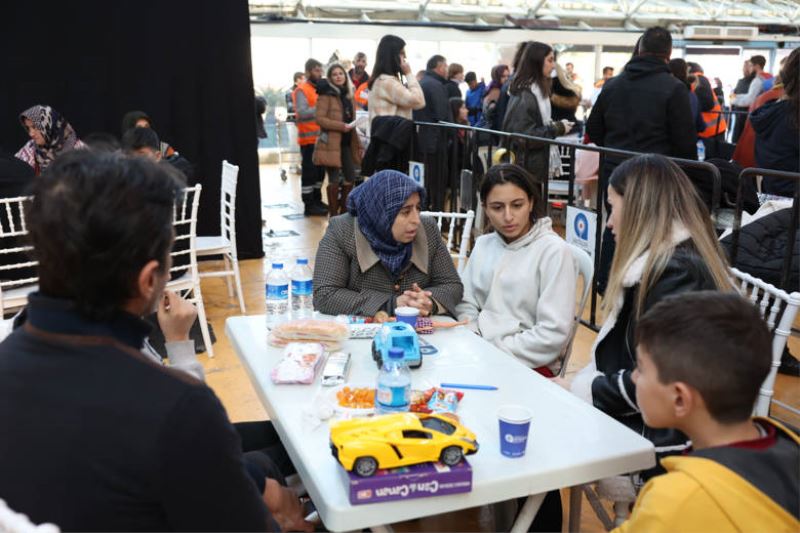 Antalya’daki Depremzede Vatandaşların İhtiyaçları Karşılanıyor