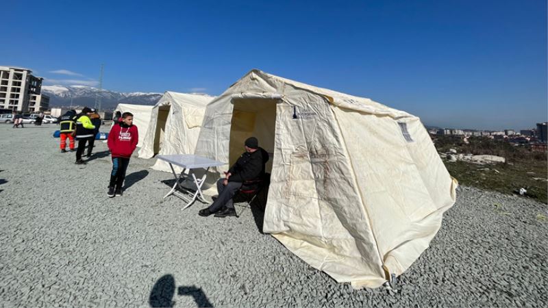 Deprem bölgesindeki su sorunu için İzmir Büyükşehir Belediyesi ekipleri devrede