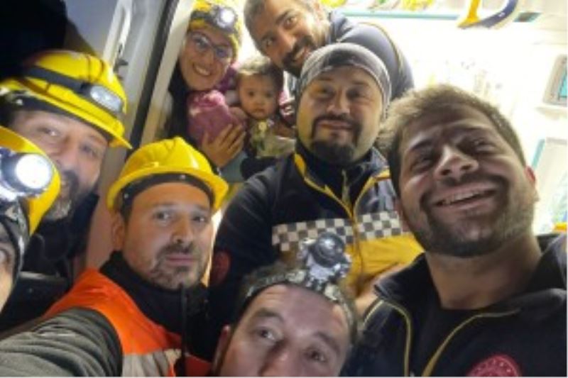 YALOVA BELEDİYESİ EKİPLERİ 9 AYLIK BEBEĞİ 68 SAAT SONRA ENKAZDAN ÇIKARTTI