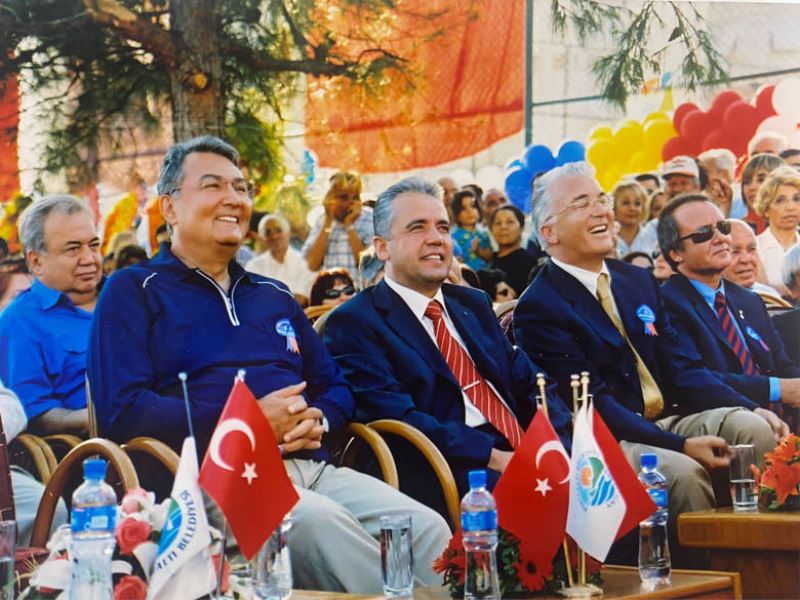 Başkan Böcek’ten Deniz Baykal için başsağlığı mesajı