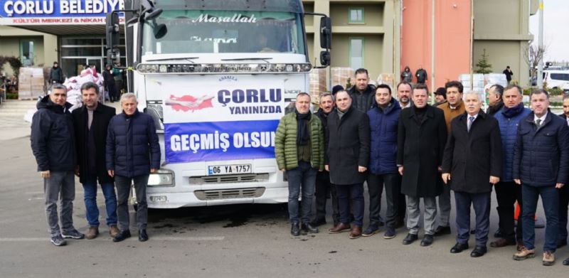 Çorlu Halkı Deprem Bölgesi İçin Kenetlendi