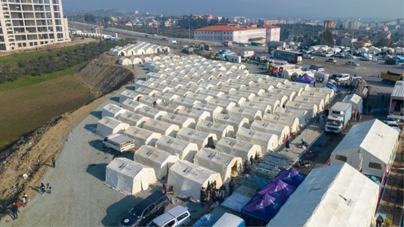 İzmir’den afet bölgesine uzanan yardım koridoruna destek yağıyor