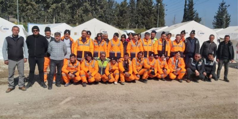 TEMİZLİK EKİPLERİMİZ VAR GÜCÜ İLE DEPREM BÖLGESİNDE