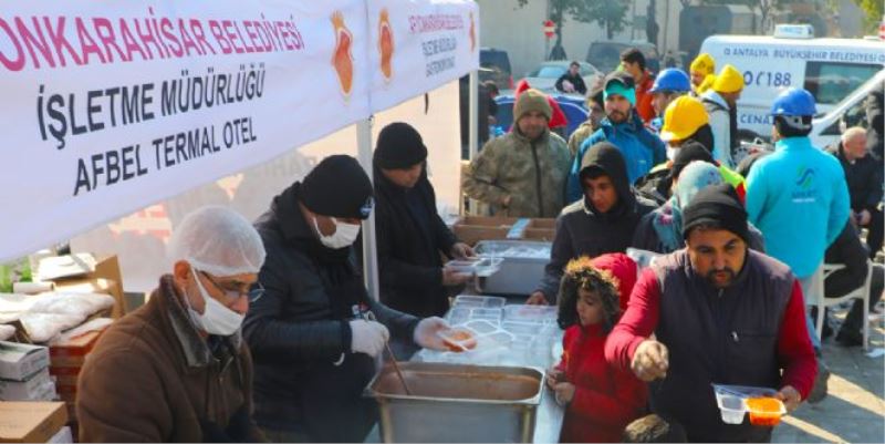 AŞEVLERİMİZ SICAK YEMEK HİZMETİ SUNMAYA DEVAM EDİYOR