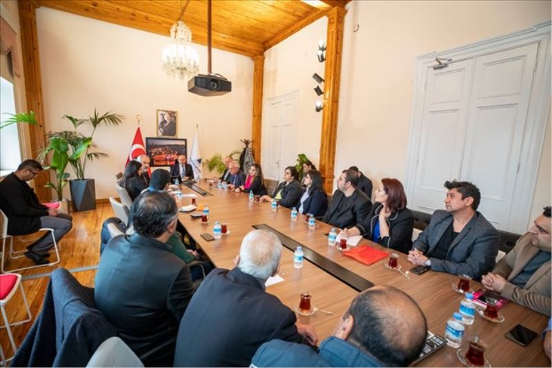 “Bütün Romanları kucaklayarak yerelde çözüm üreteceğiz”