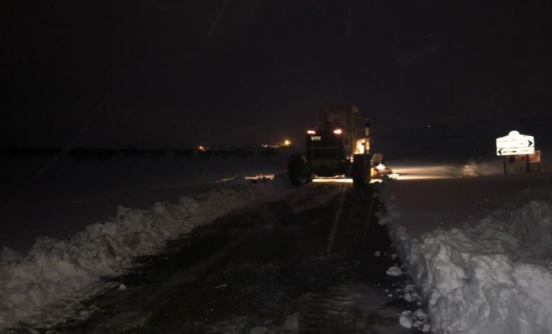 Büyükşehir’in Karla Mücadelesi Gece Boyu Devam Etti