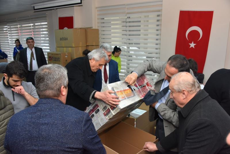 -BOZÜYÜK BELEDİYESİ’NDEN DEPREMZEDELER İÇİN YARDIM KAMPANYASI