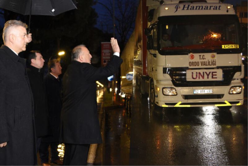 ÜNYE TEK YÜREK OLDU, TIRLAR DEPREM BÖLGESİNE HAREKET ETTİ