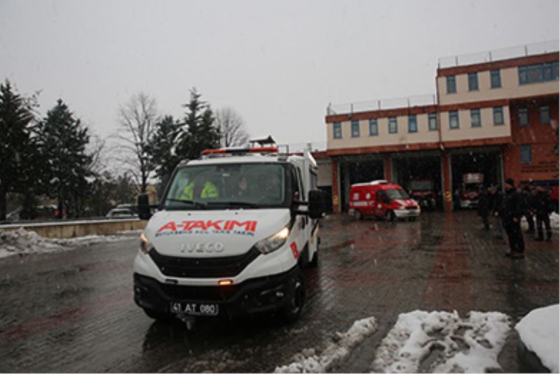 Deprem bölgesine ekipler gitmeye devam ediyor