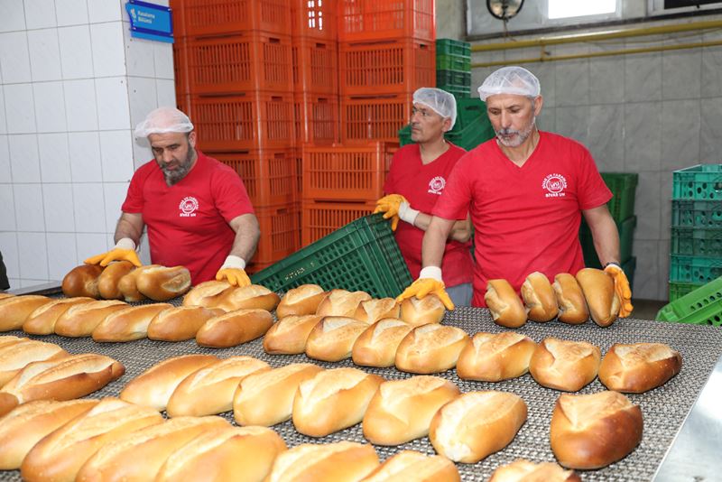 GÜNLÜK 14 BİN EKMEK GÖNDERİLİYOR...