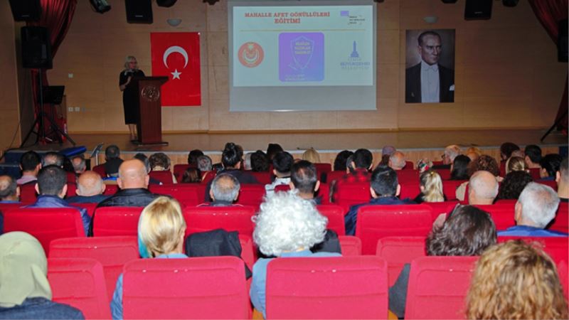 İzmir’de mahalle afet gönüllüleri eğitimleri başladı